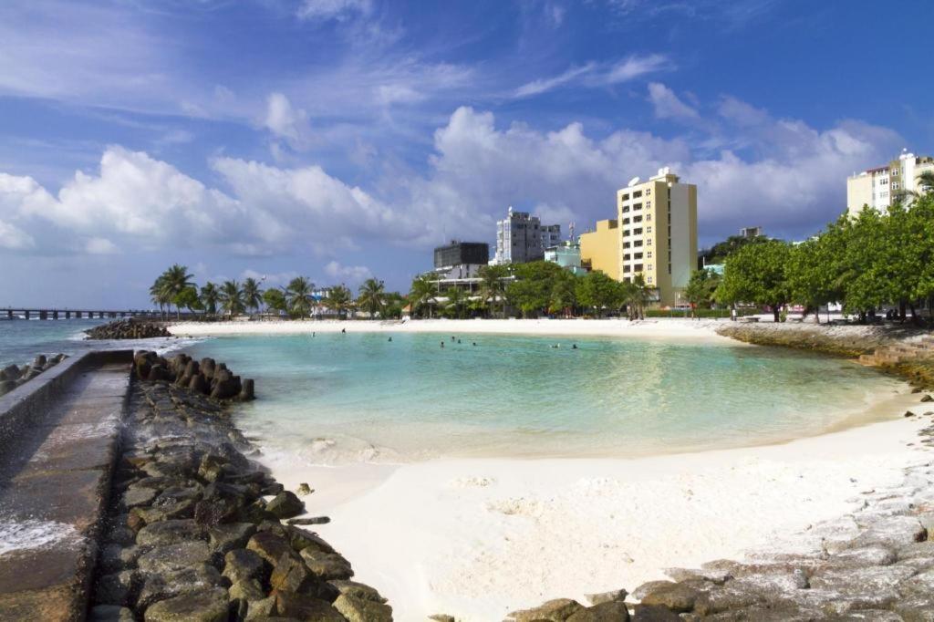 Lonuveli Hotel Hulhumale Kültér fotó