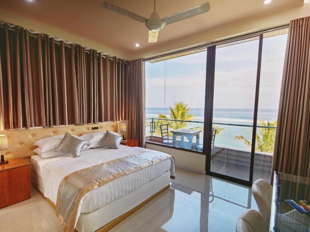 Lonuveli Hotel Hulhumale Kültér fotó