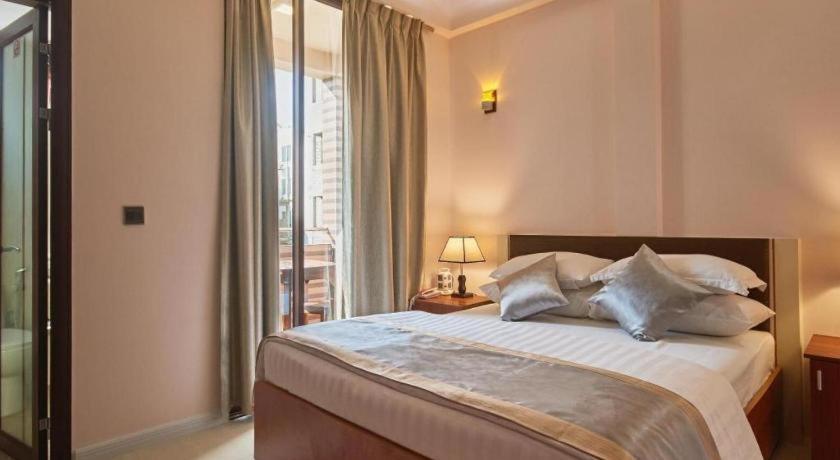 Lonuveli Hotel Hulhumale Kültér fotó