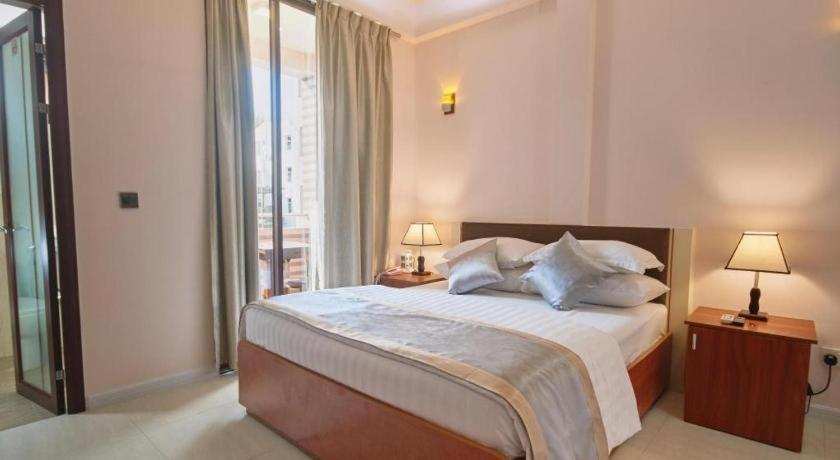 Lonuveli Hotel Hulhumale Kültér fotó