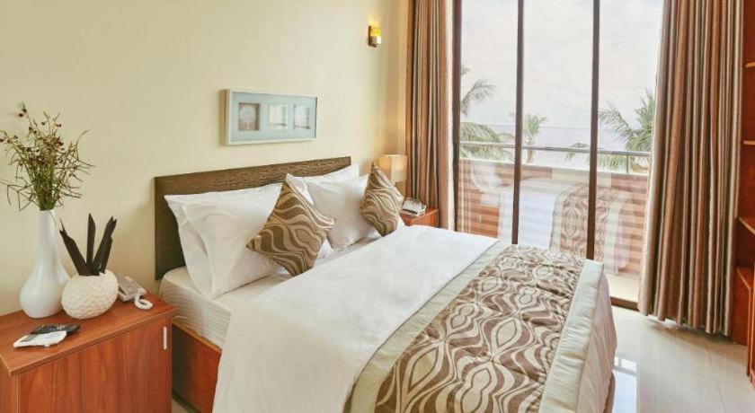 Lonuveli Hotel Hulhumale Kültér fotó